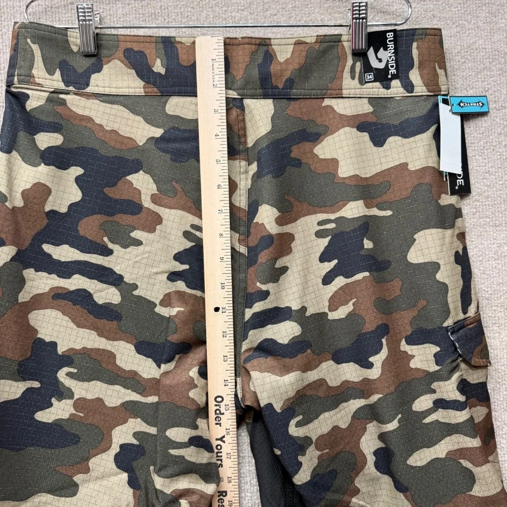 Burnside Mens Green Camo Board Shorts B9371 Stretch Swim Trunks Size 34 NEW NWT